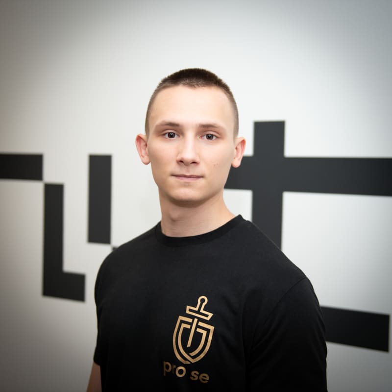 Nikola Letvenčuk — Software Engineer